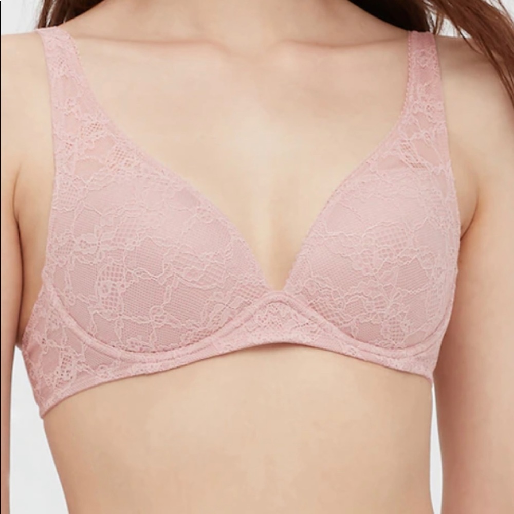 Uniqlo Wireless Bra (Shape Lift) brand new with tag